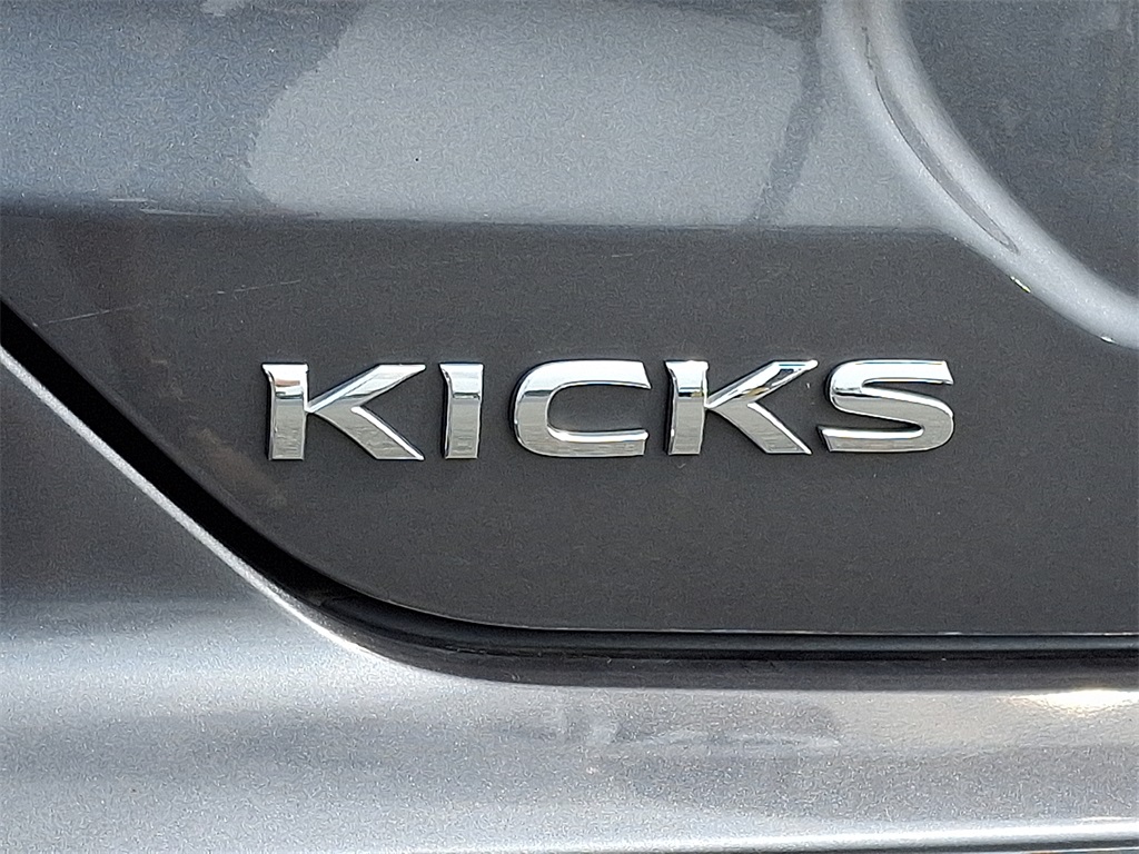 2022 Nissan Kicks S - Photo 10