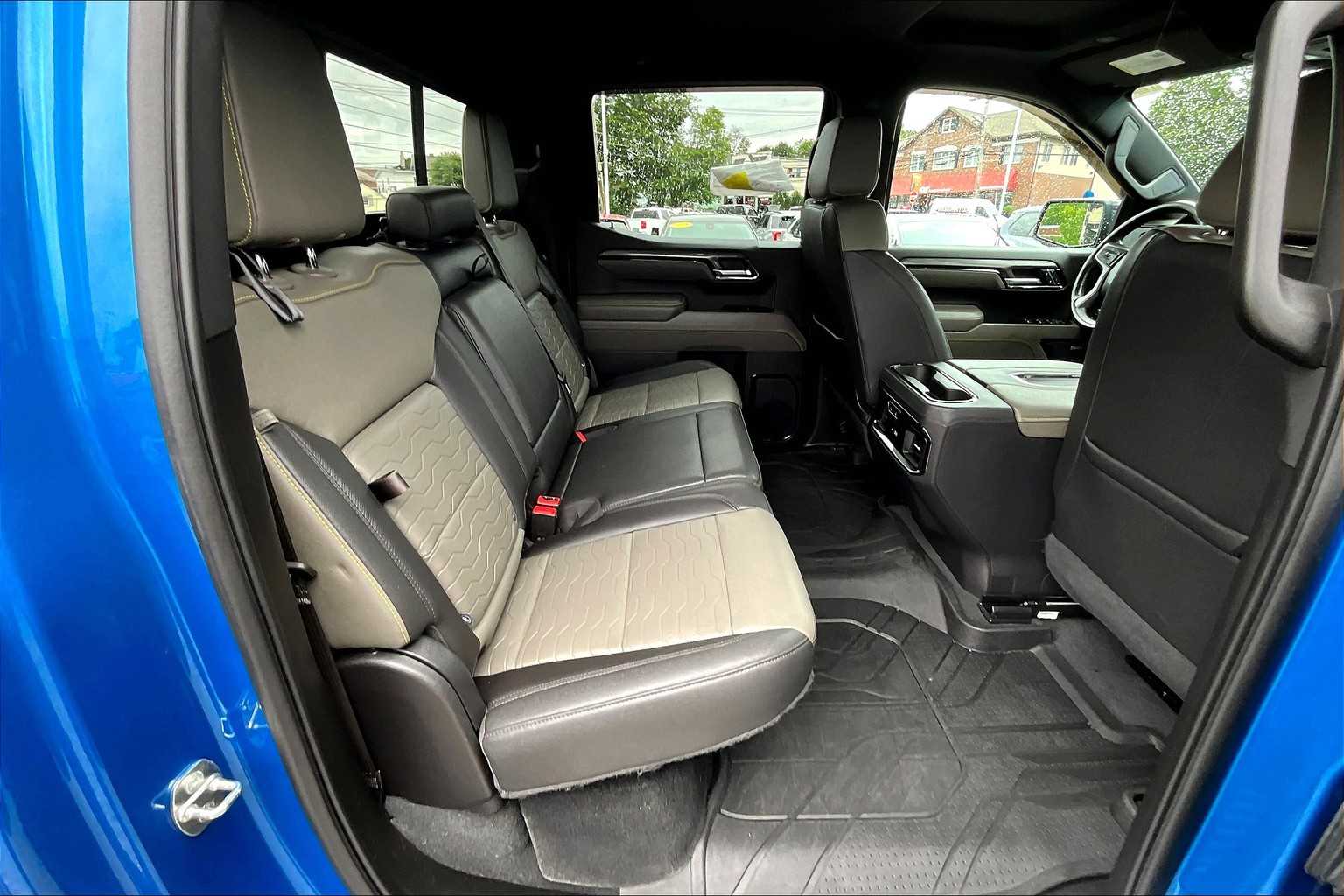 2022 Chevrolet Silverado 1500 ZR2 - Photo 16
