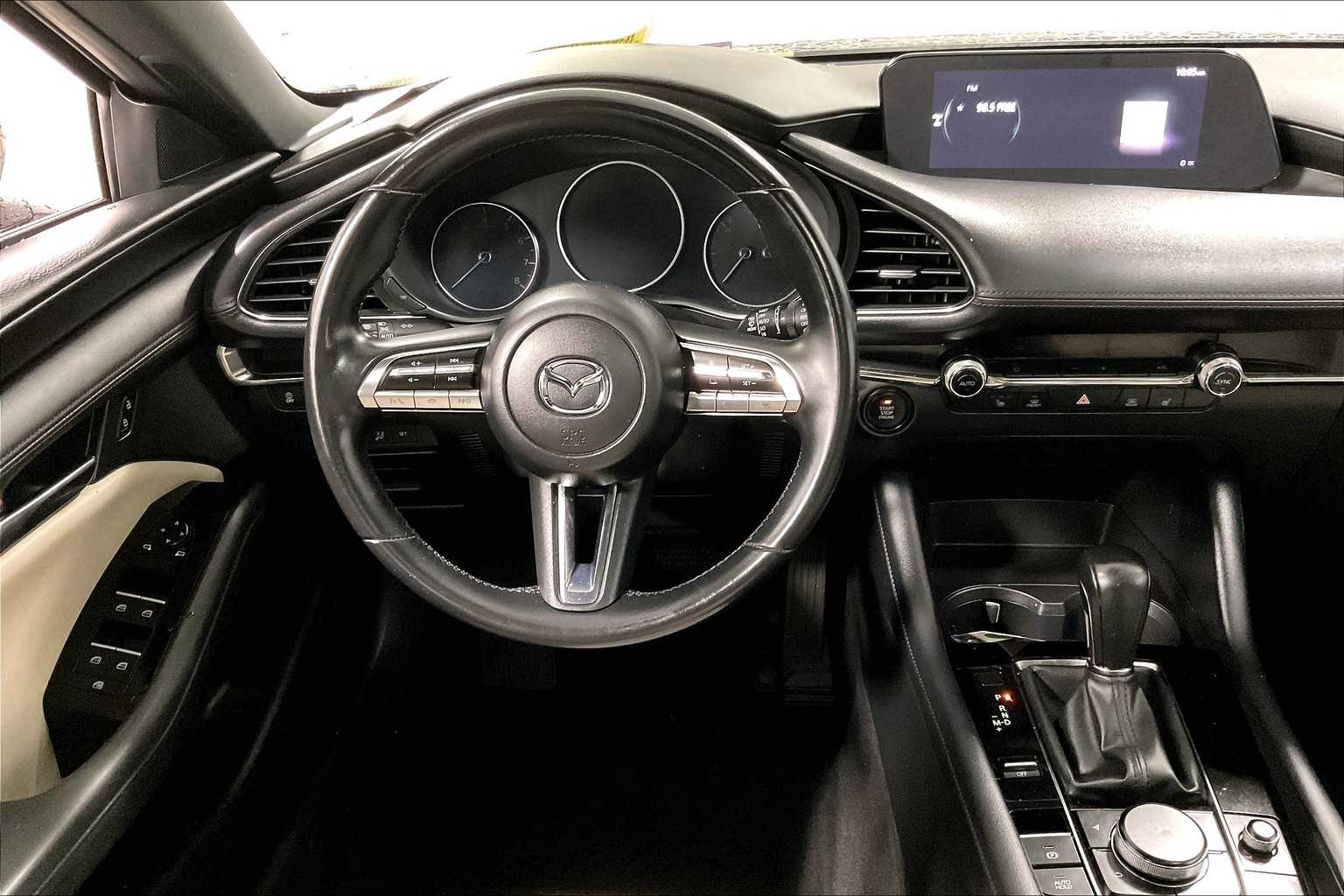 2022 Mazda Mazda3 Hatchback Preferred - Photo 17
