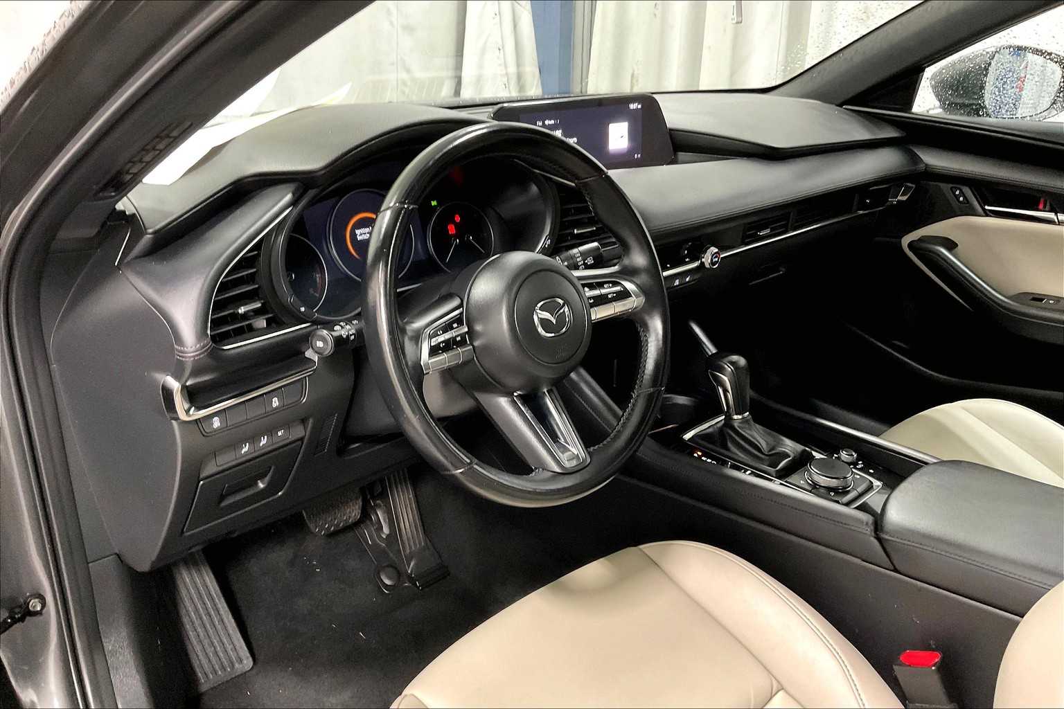 2022 Mazda Mazda3 Hatchback Preferred - Photo 8