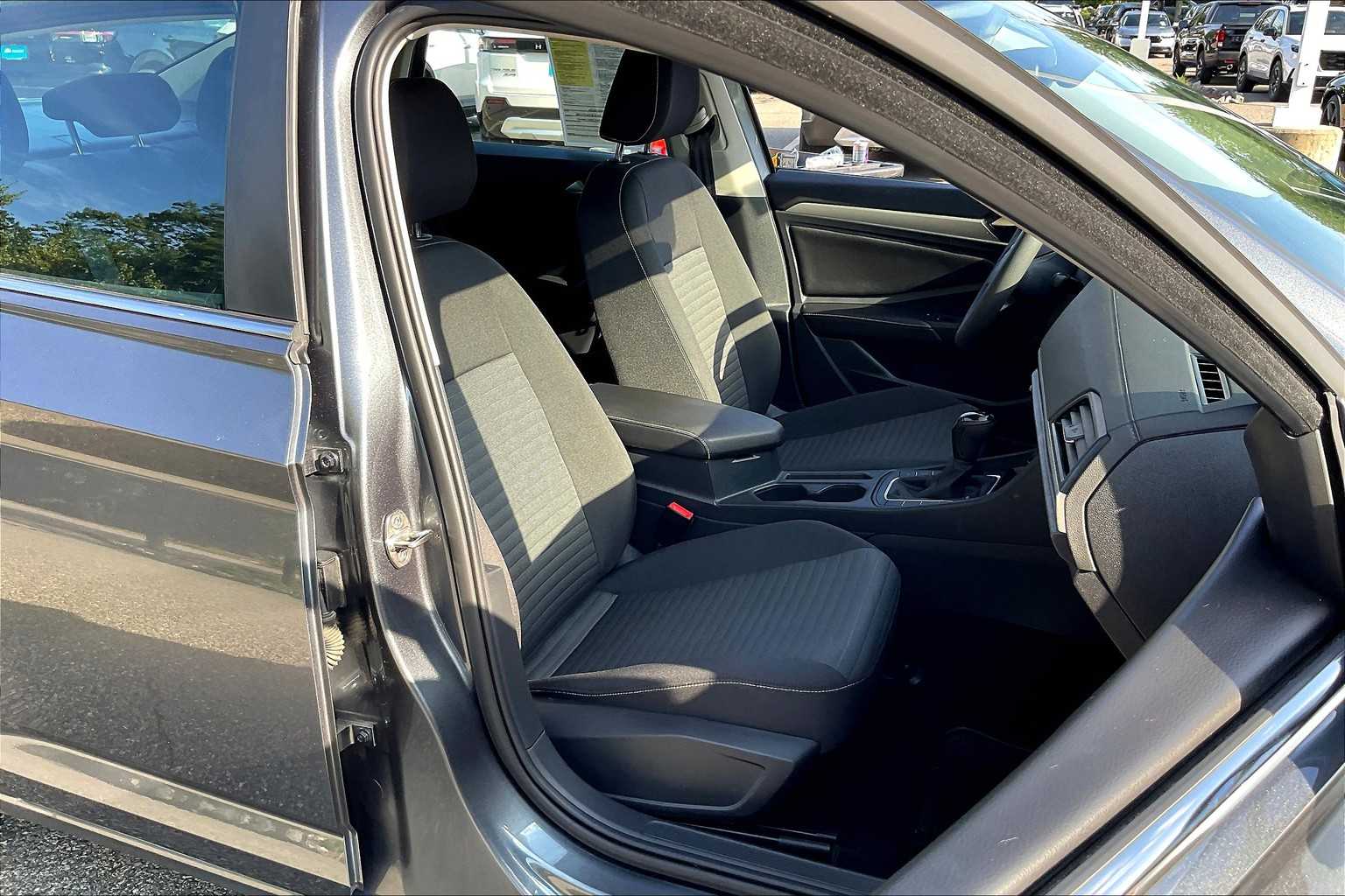 2023 Volkswagen Jetta S - Photo 21