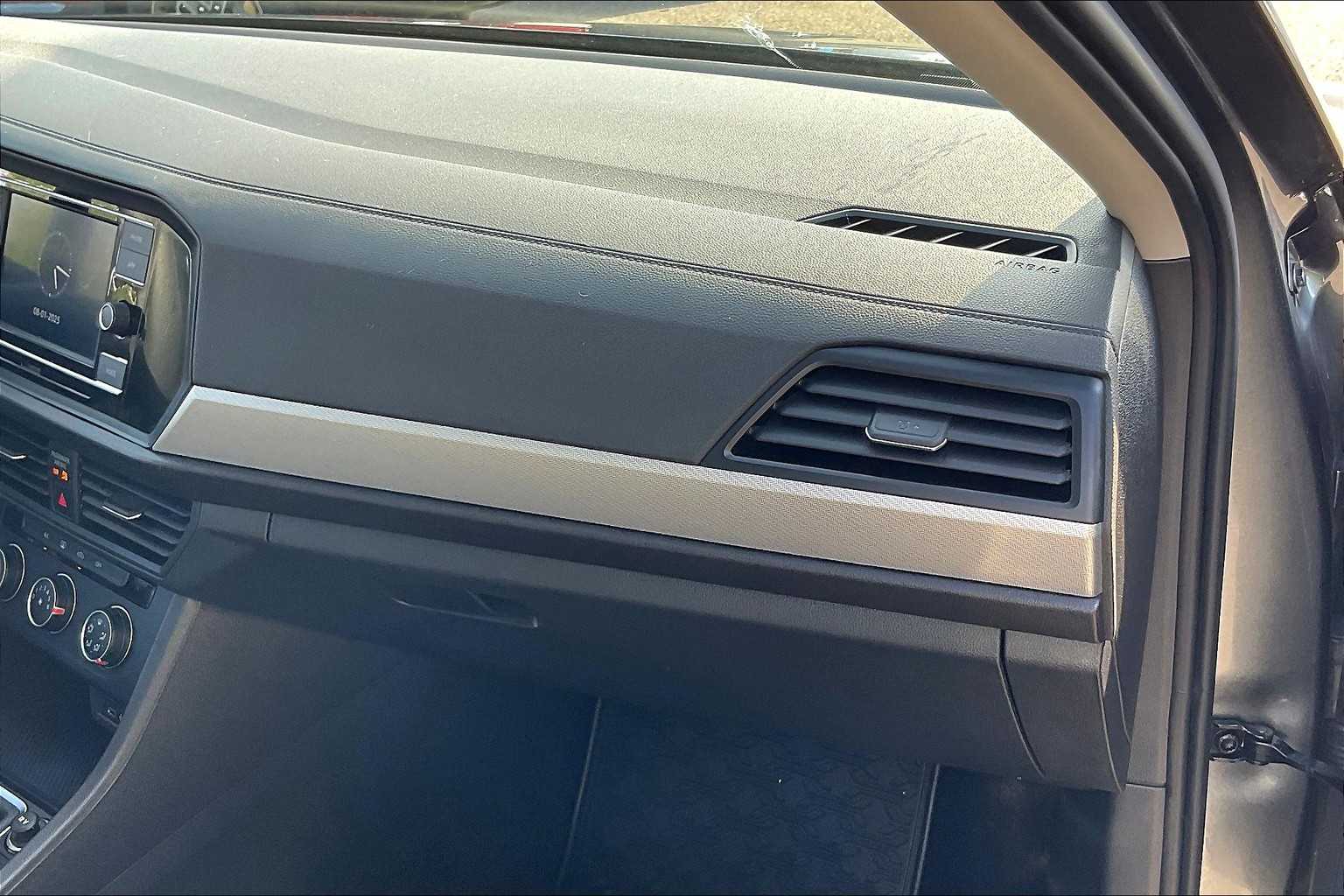 2023 Volkswagen Jetta S - Photo 25