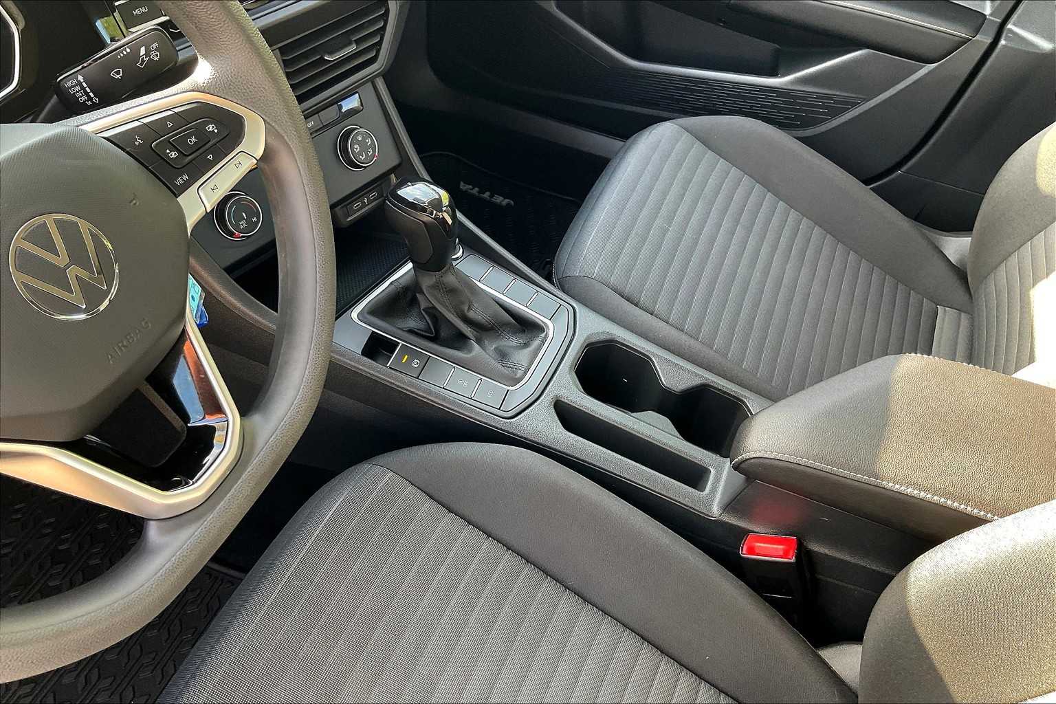 2023 Volkswagen Jetta S - Photo 33