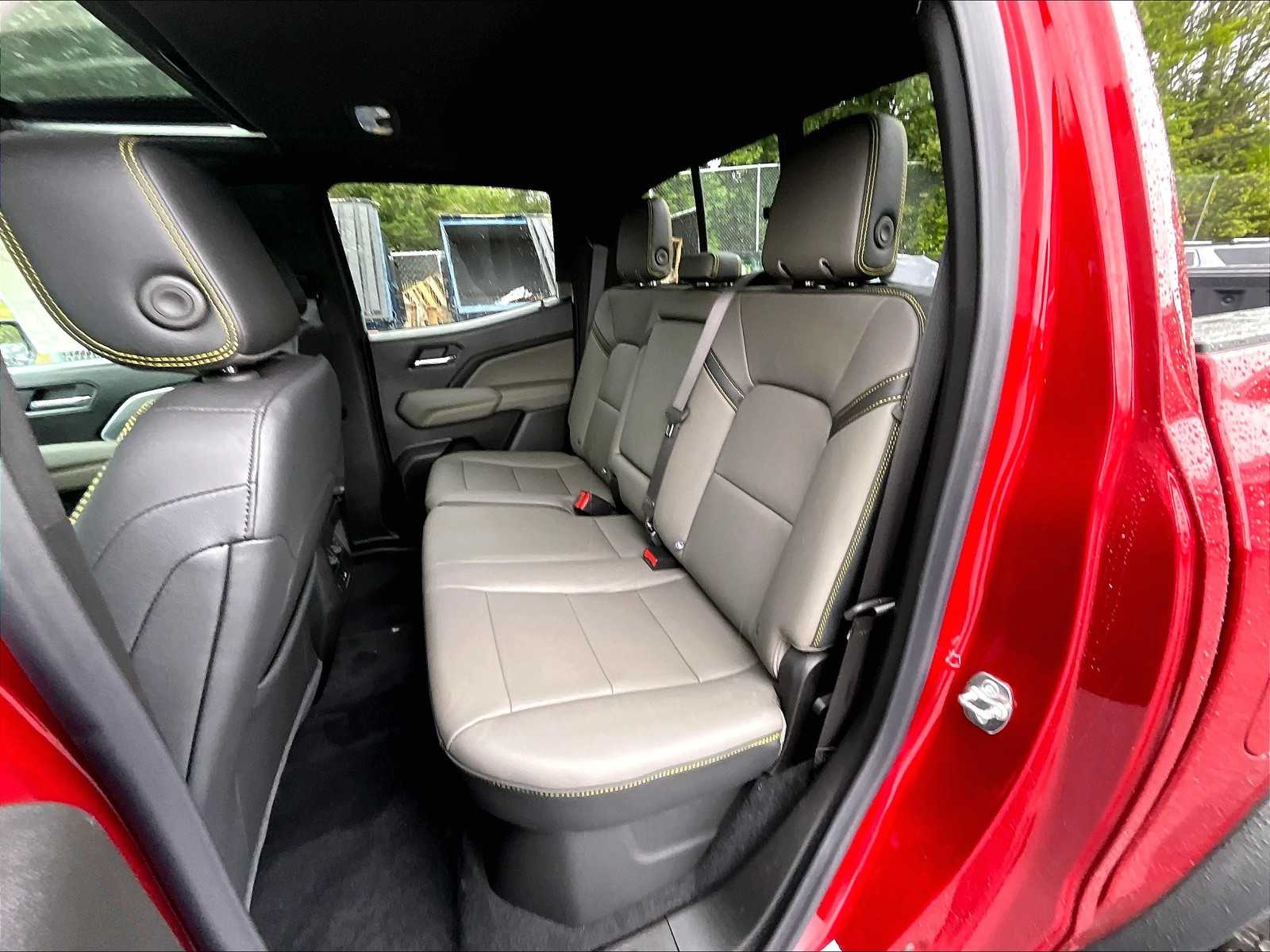 2025 Chevrolet Colorado 4WD ZR2 - Photo 15