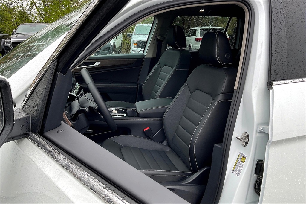 2025 Volkswagen Atlas 2.0T SEL - Photo 11
