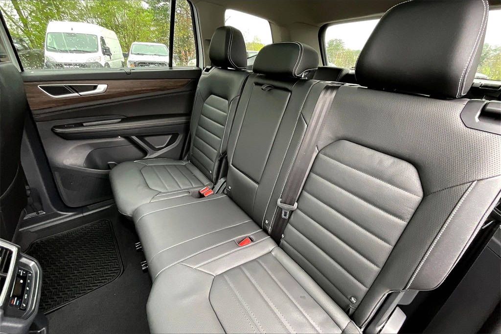 2025 Volkswagen Atlas 2.0T SEL - Photo 15
