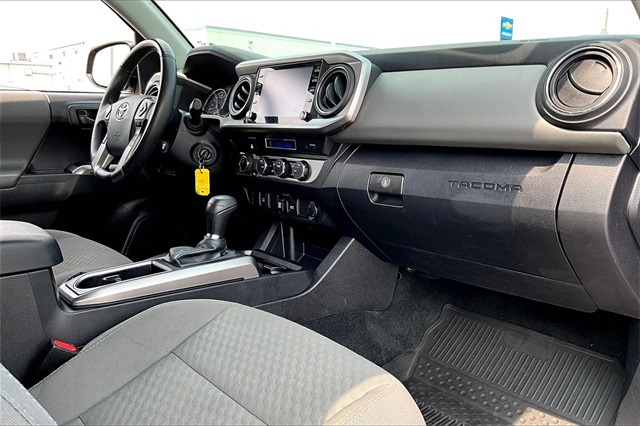 2022 Toyota Tacoma SR5 - Photo 13