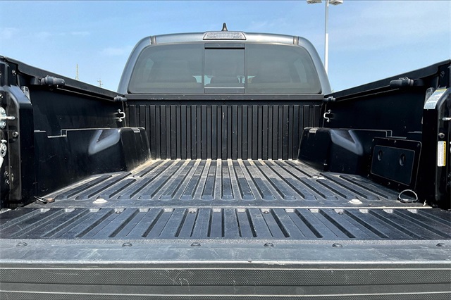 2022 Toyota Tacoma SR5 - Photo 23