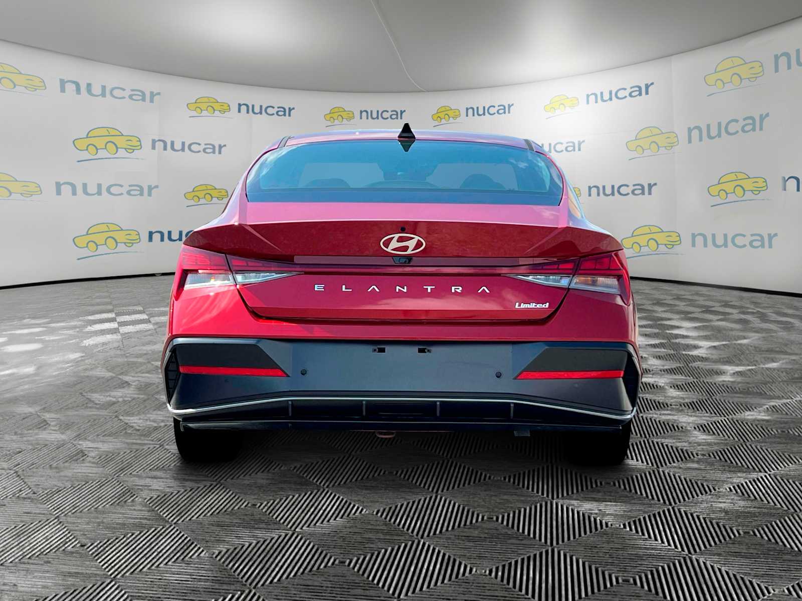 2025 Hyundai Elantra Limited - Photo 7