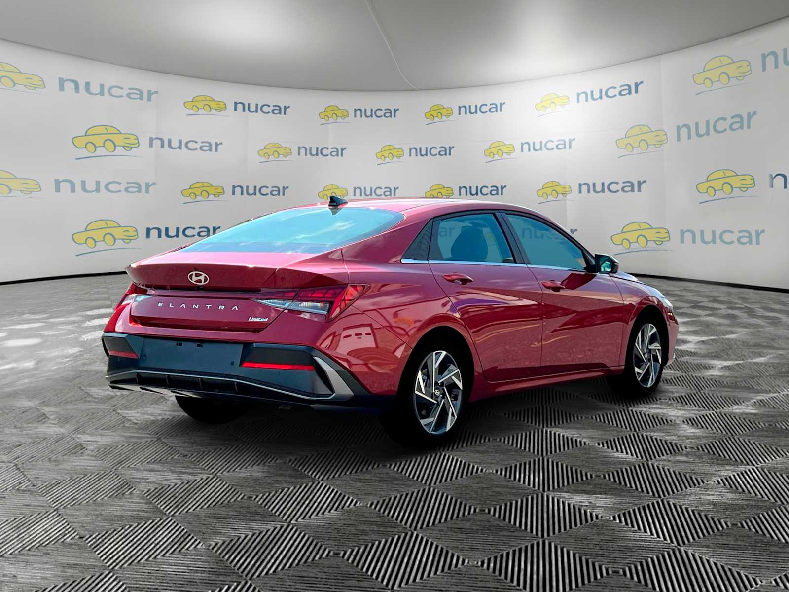 2025 Hyundai Elantra Limited - Photo 8