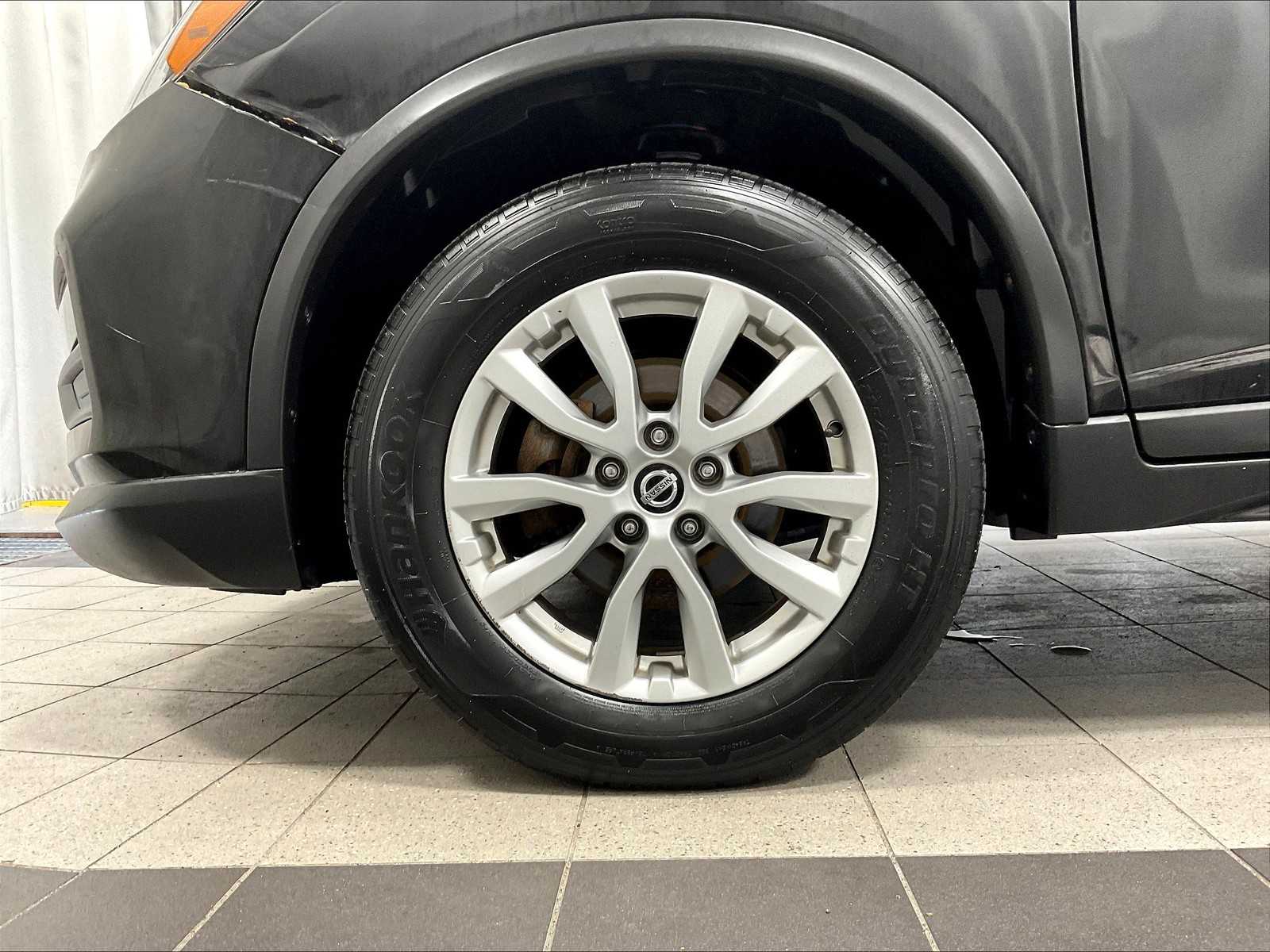 2019 Nissan Rogue SV - Photo 7