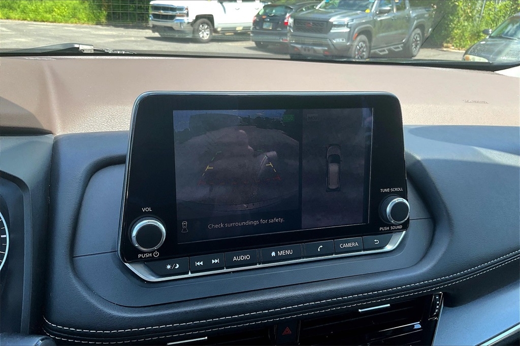 2021 Nissan Rogue SV - Photo 16