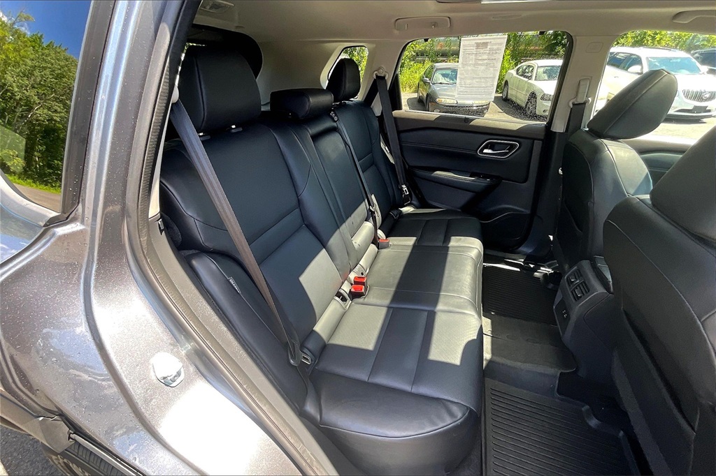 2021 Nissan Rogue SV - Photo 19
