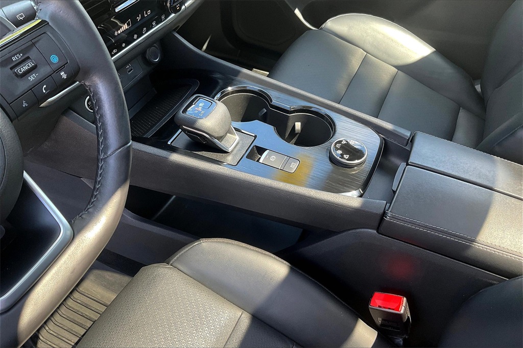 2021 Nissan Rogue SV - Photo 20