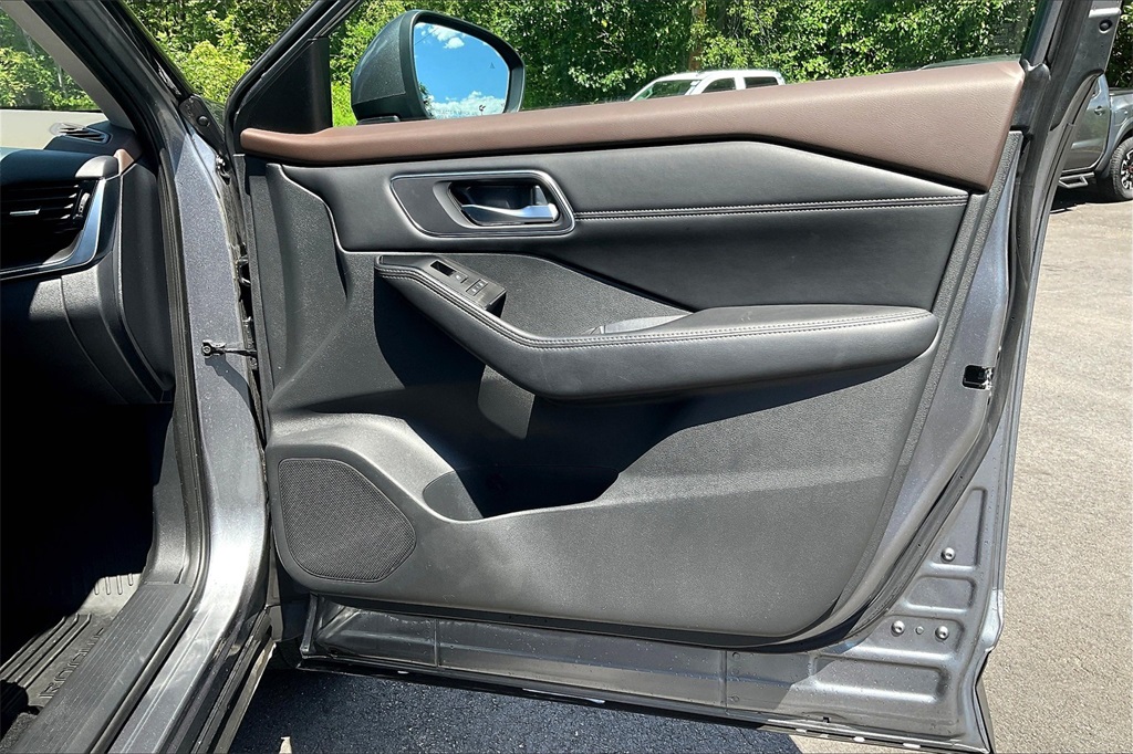 2021 Nissan Rogue SV - Photo 26