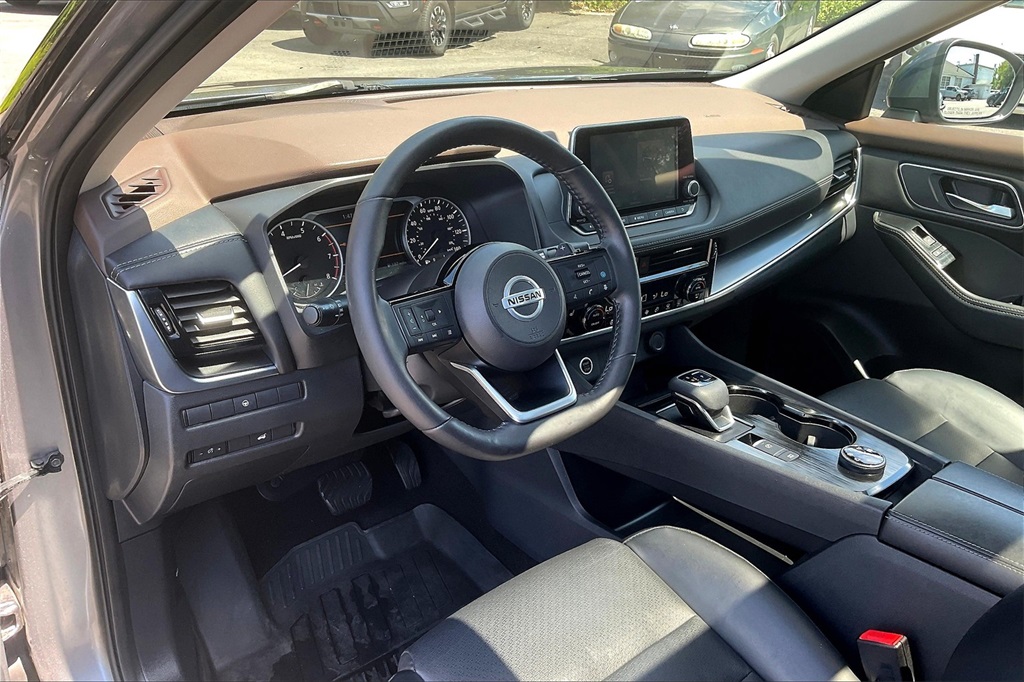 2021 Nissan Rogue SV - Photo 8