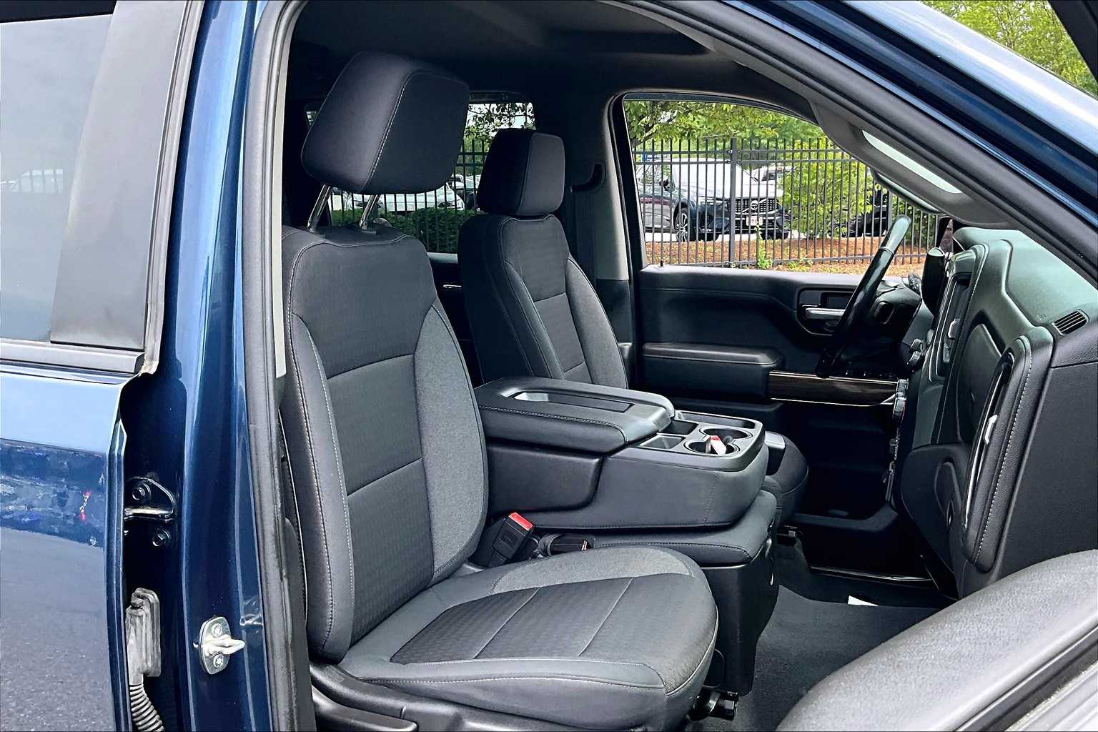 2019 Chevrolet Silverado 1500 LT - Photo 11