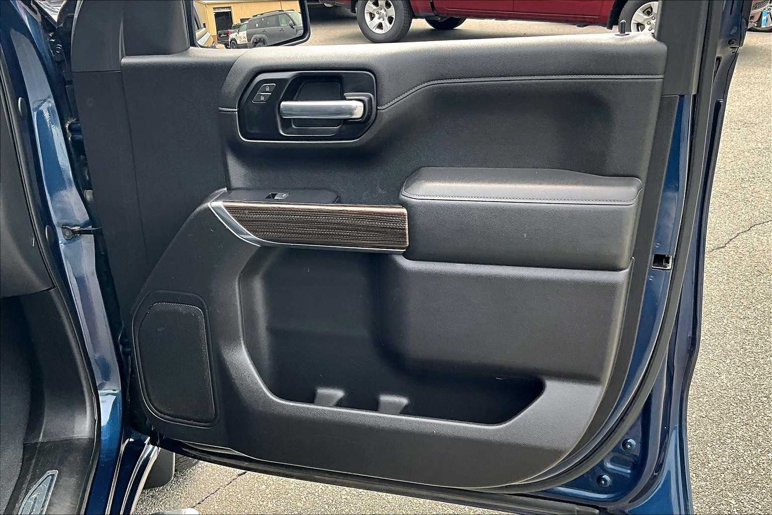 2019 Chevrolet Silverado 1500 LT - Photo 12