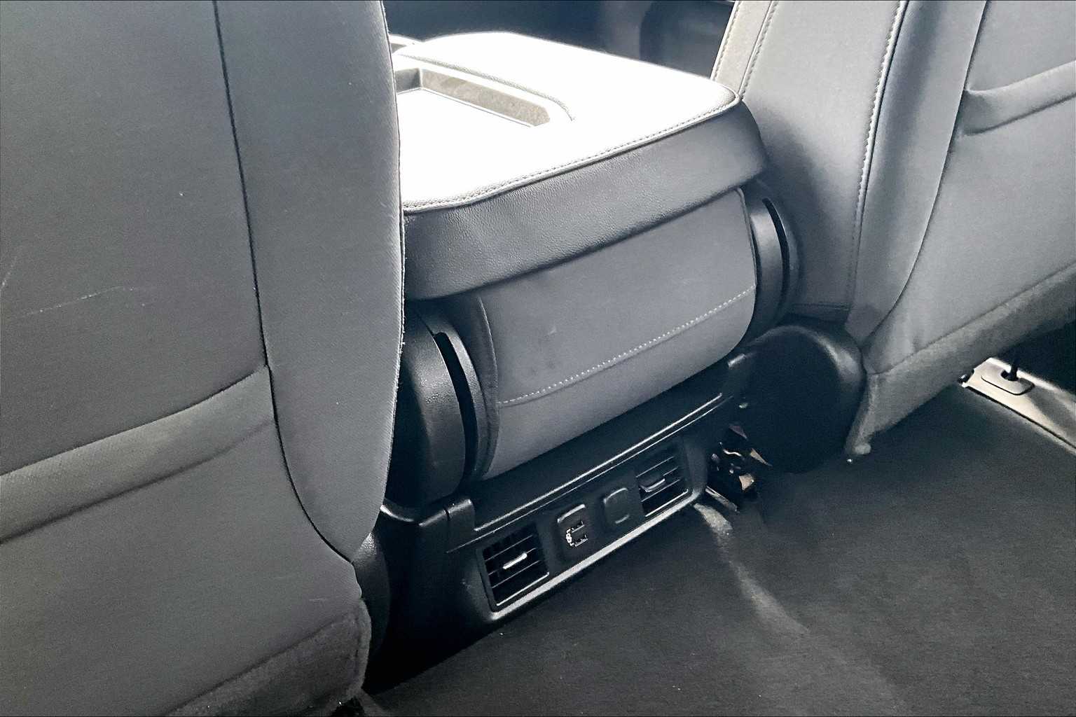 2019 Chevrolet Silverado 1500 LT - Photo 25