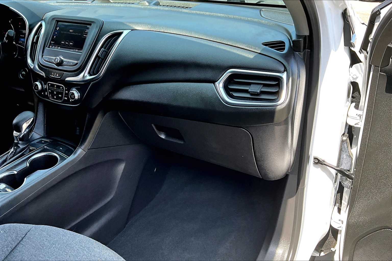 2022 Chevrolet Equinox LT - Photo 13
