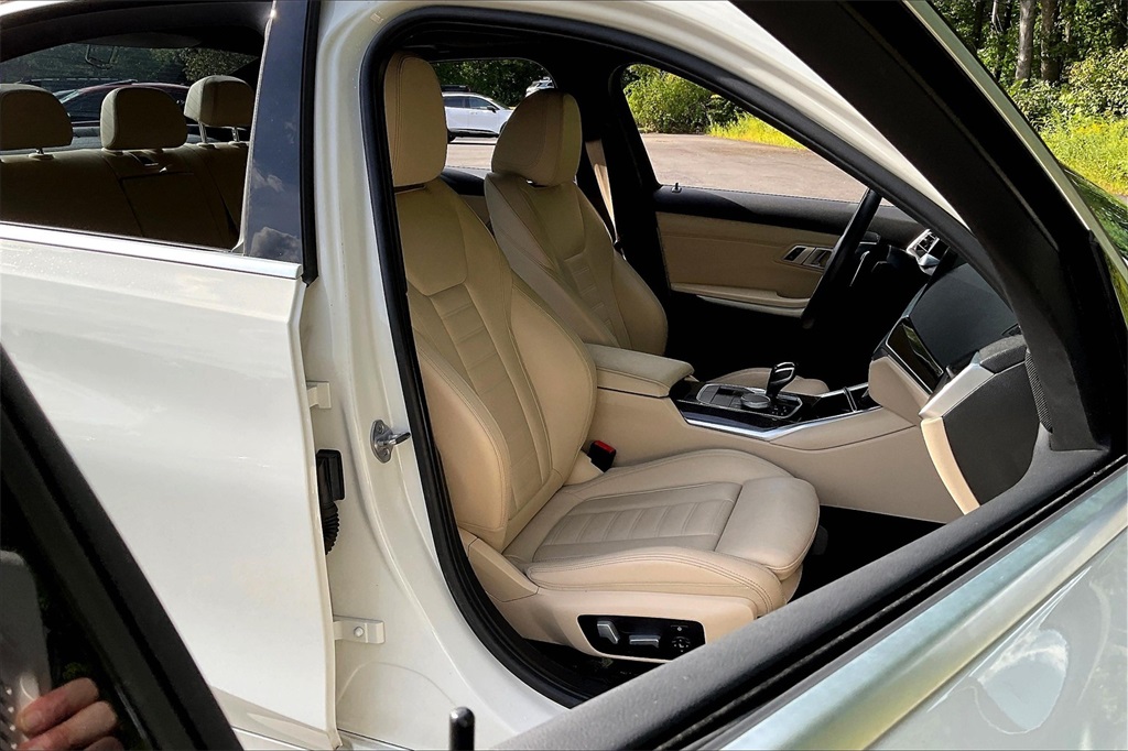 2020 BMW 3 Series 330i xDrive - Photo 11