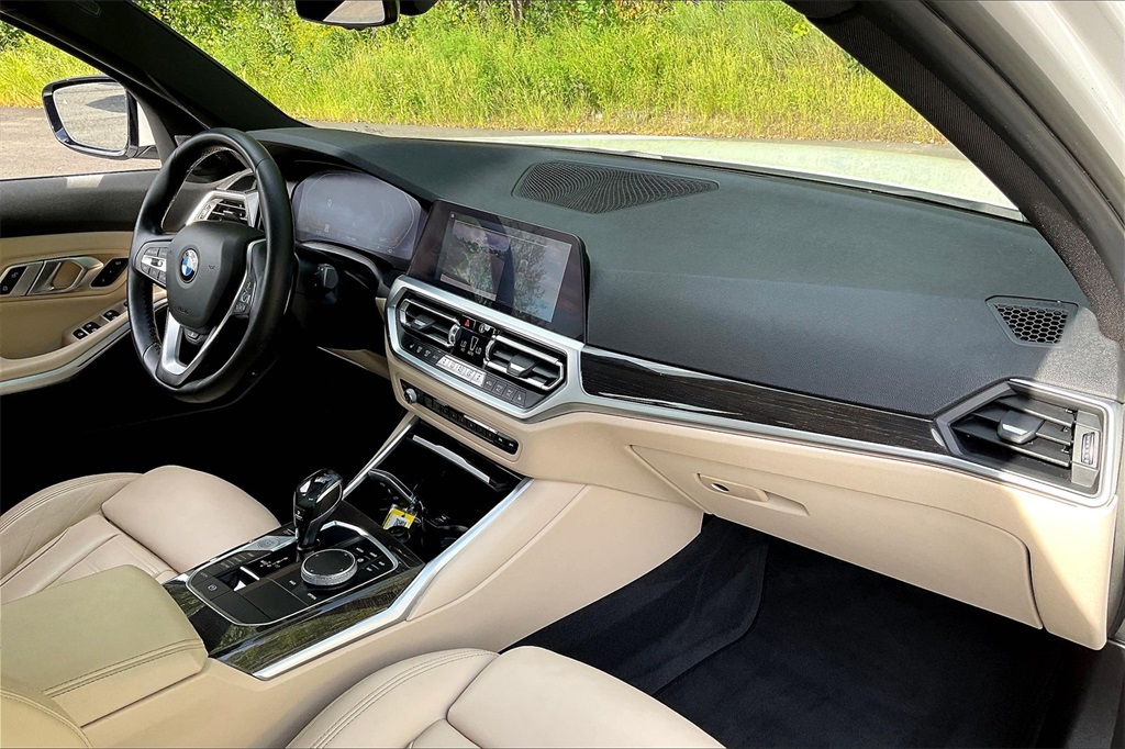 2020 BMW 3 Series 330i xDrive - Photo 13
