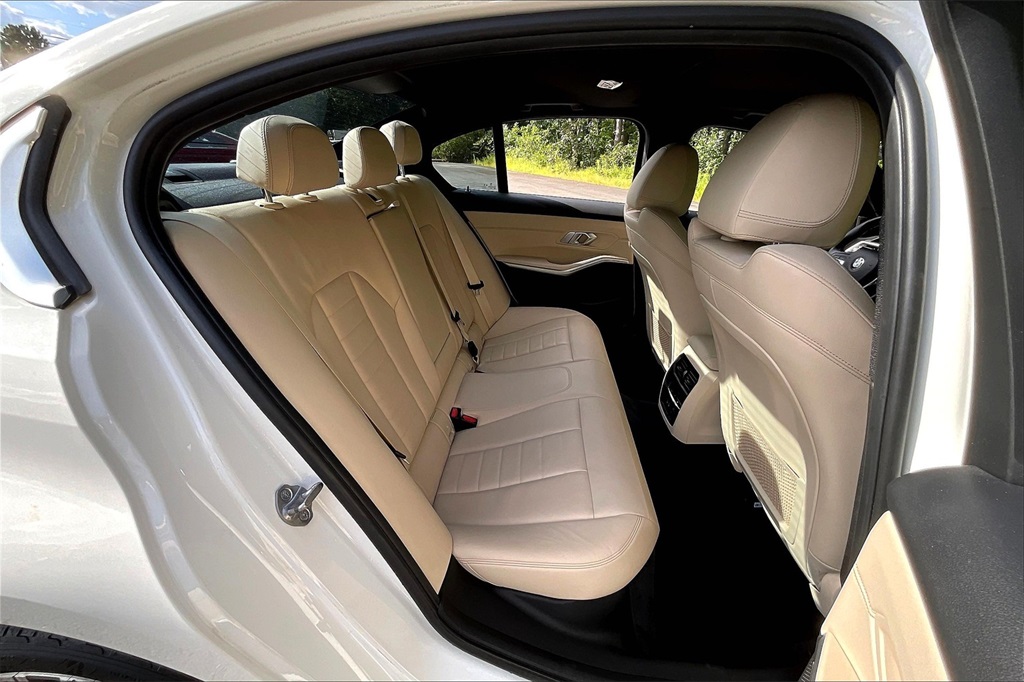 2020 BMW 3 Series 330i xDrive - Photo 18