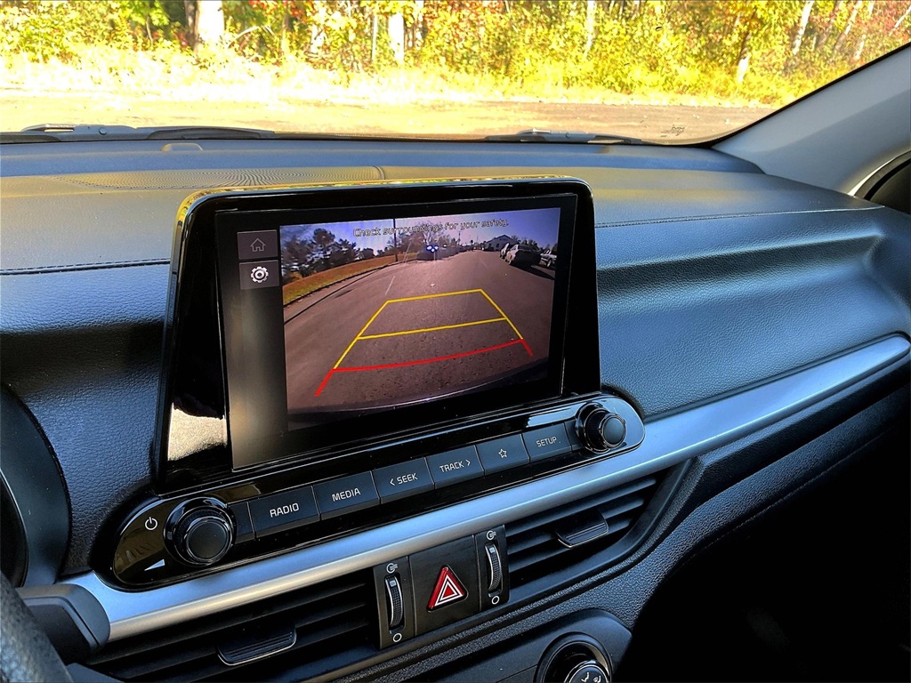 2023 Kia Forte LXS - Photo 15