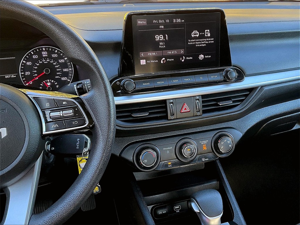 2023 Kia Forte LXS - Photo 17