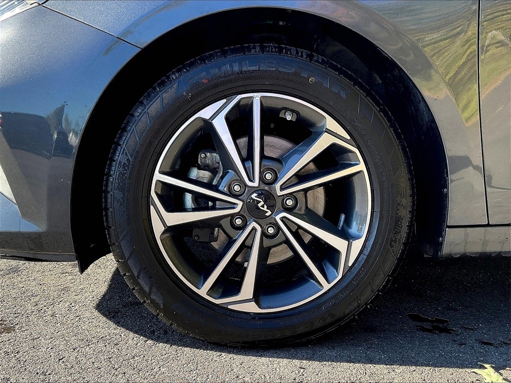2023 Kia Forte LXS - Photo 21