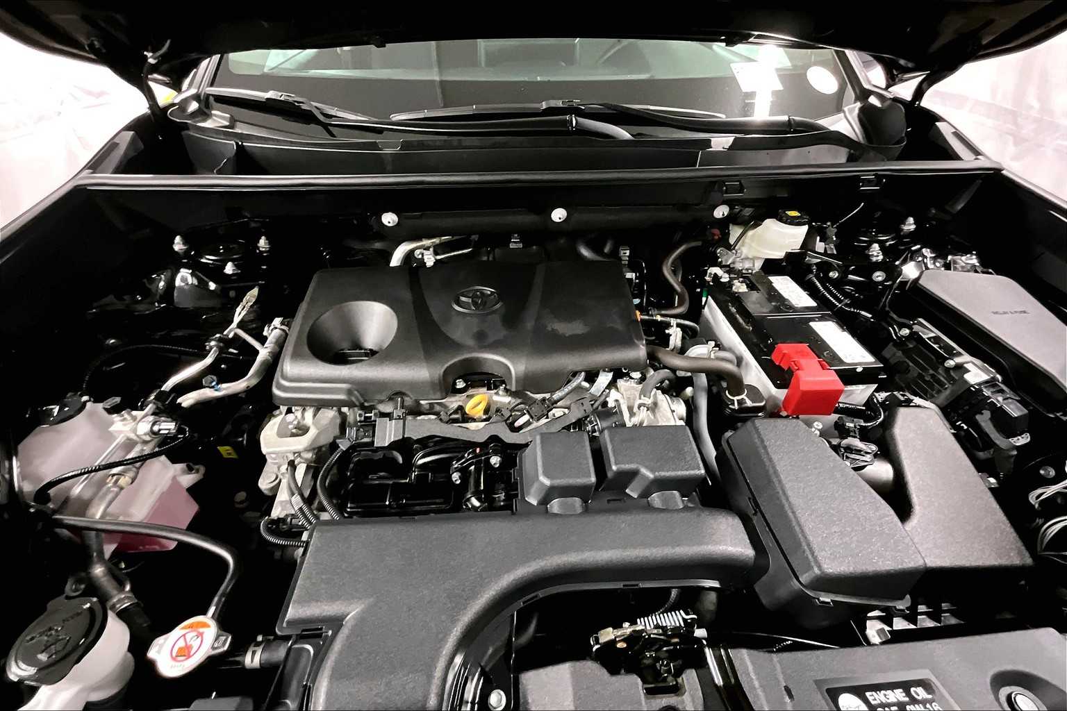 2024 Toyota RAV4 LE - Photo 29