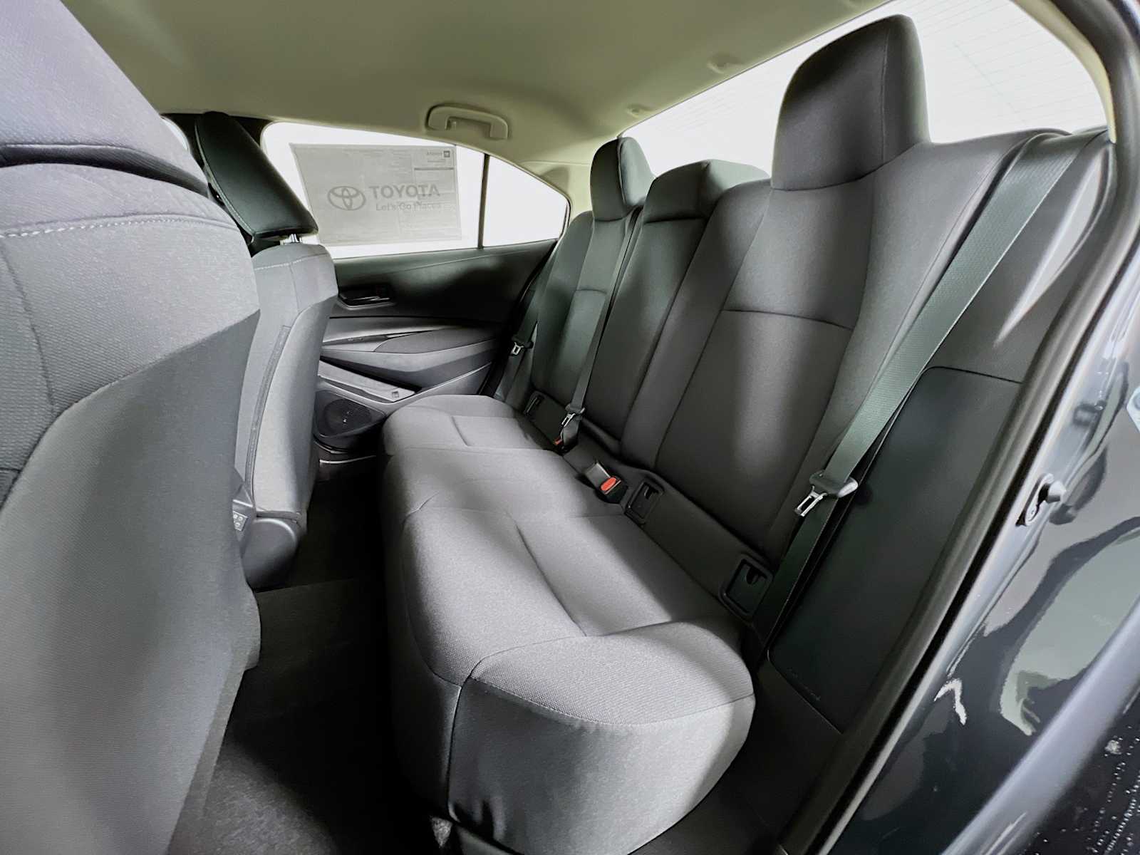 2026 Toyota Corolla LE - Photo 13
