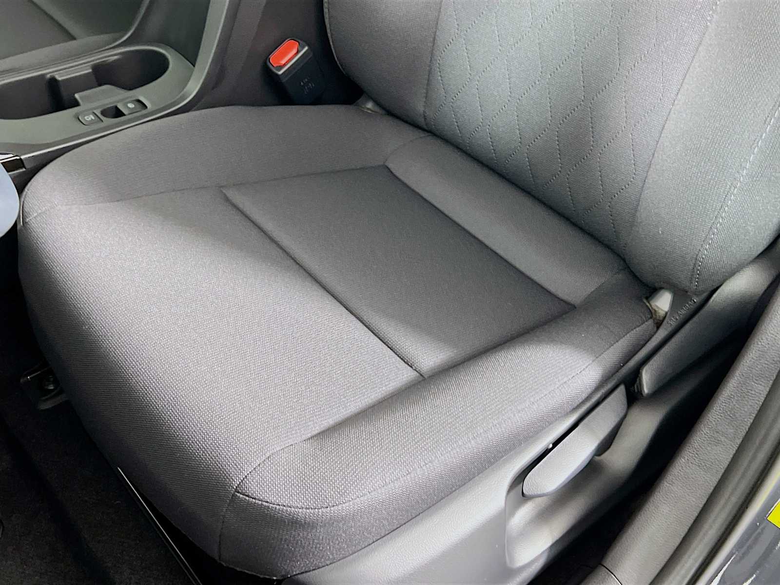 2026 Toyota Corolla LE - Photo 16