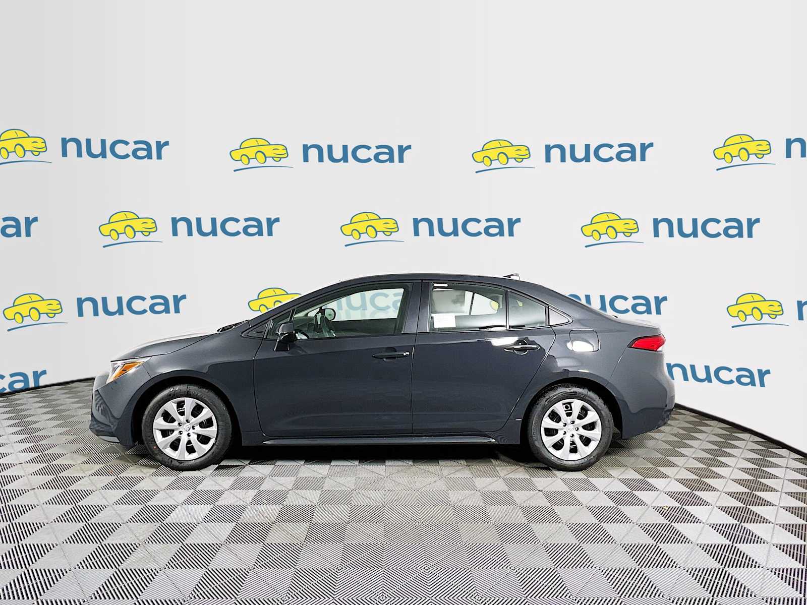 2026 Toyota Corolla LE - Photo 3