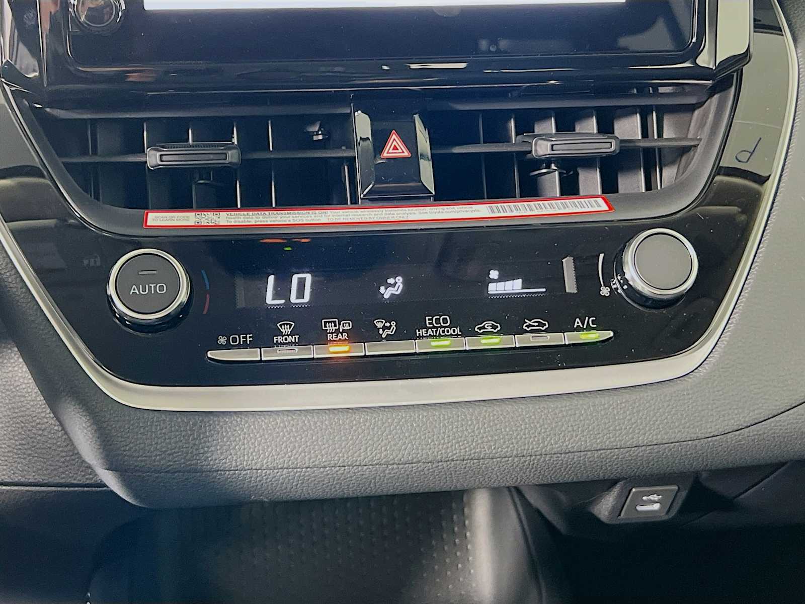 2026 Toyota Corolla LE - Photo 10