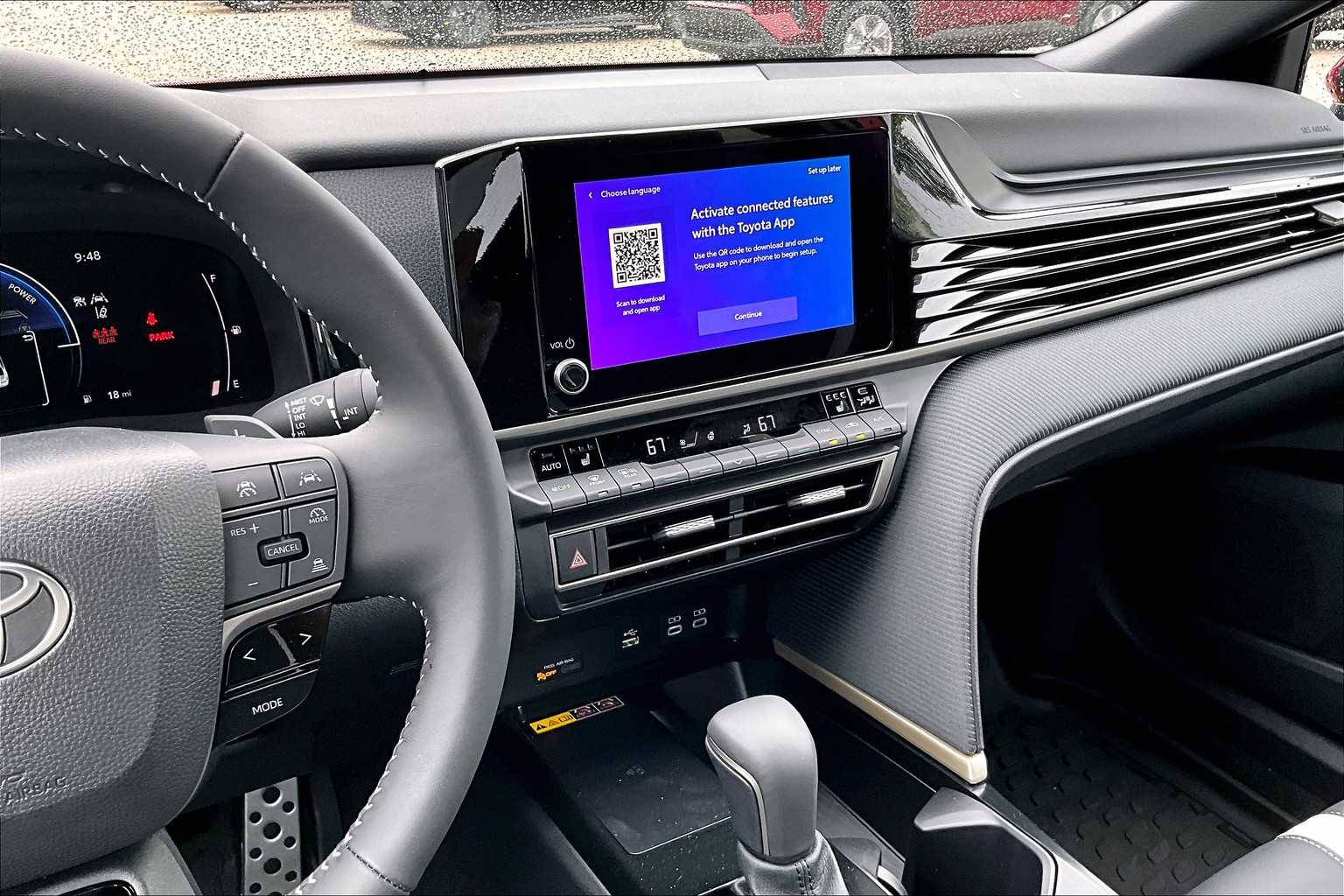 2025 Toyota Camry SE - Photo 13