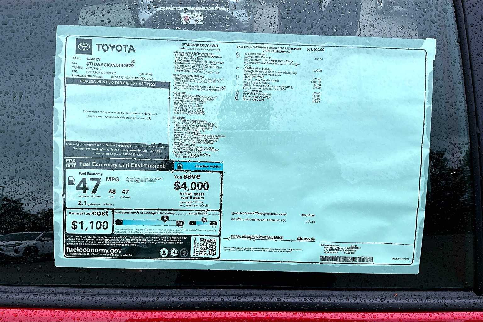 2025 Toyota Camry SE - Photo 17