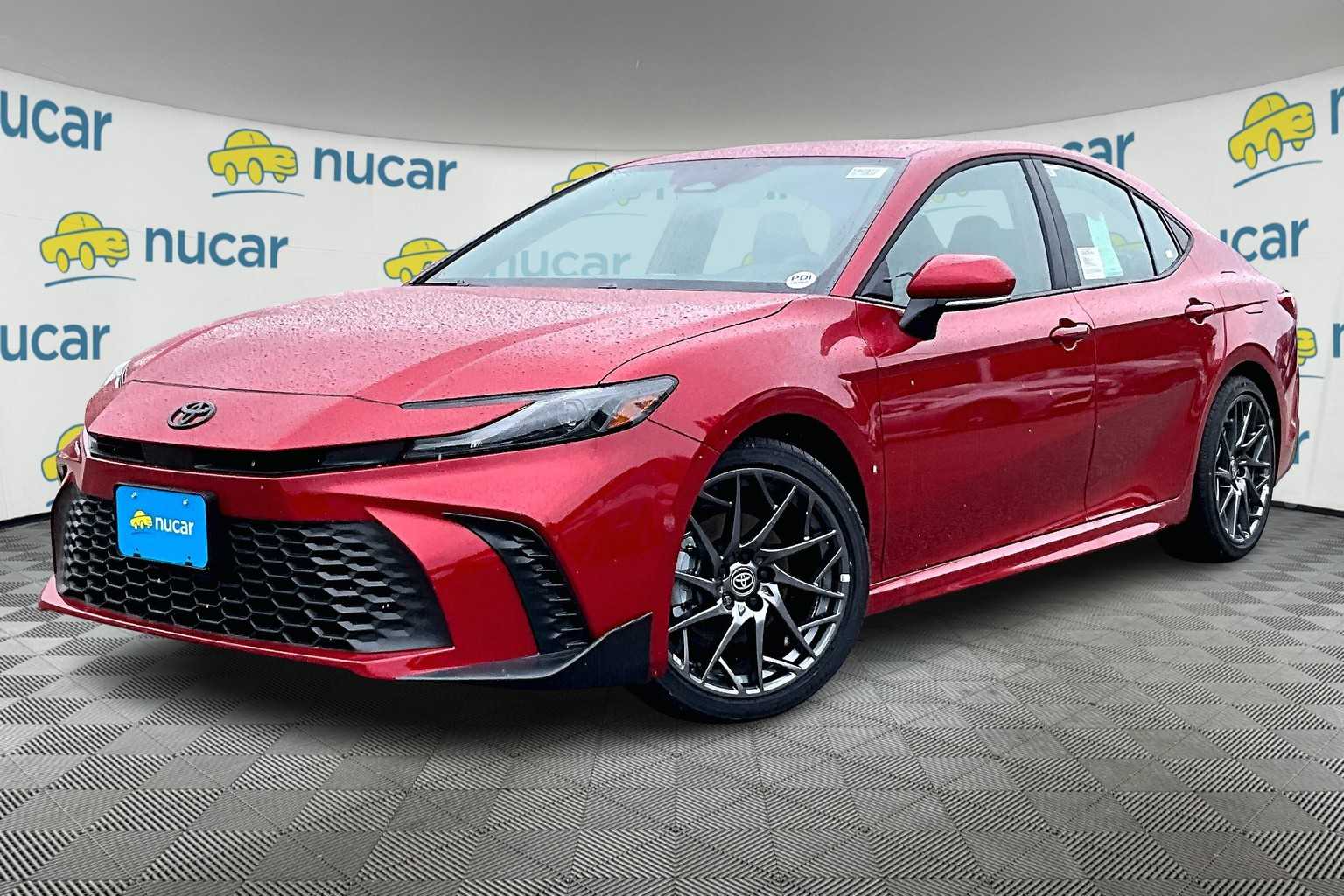 2025 Toyota Camry SE - Photo 4