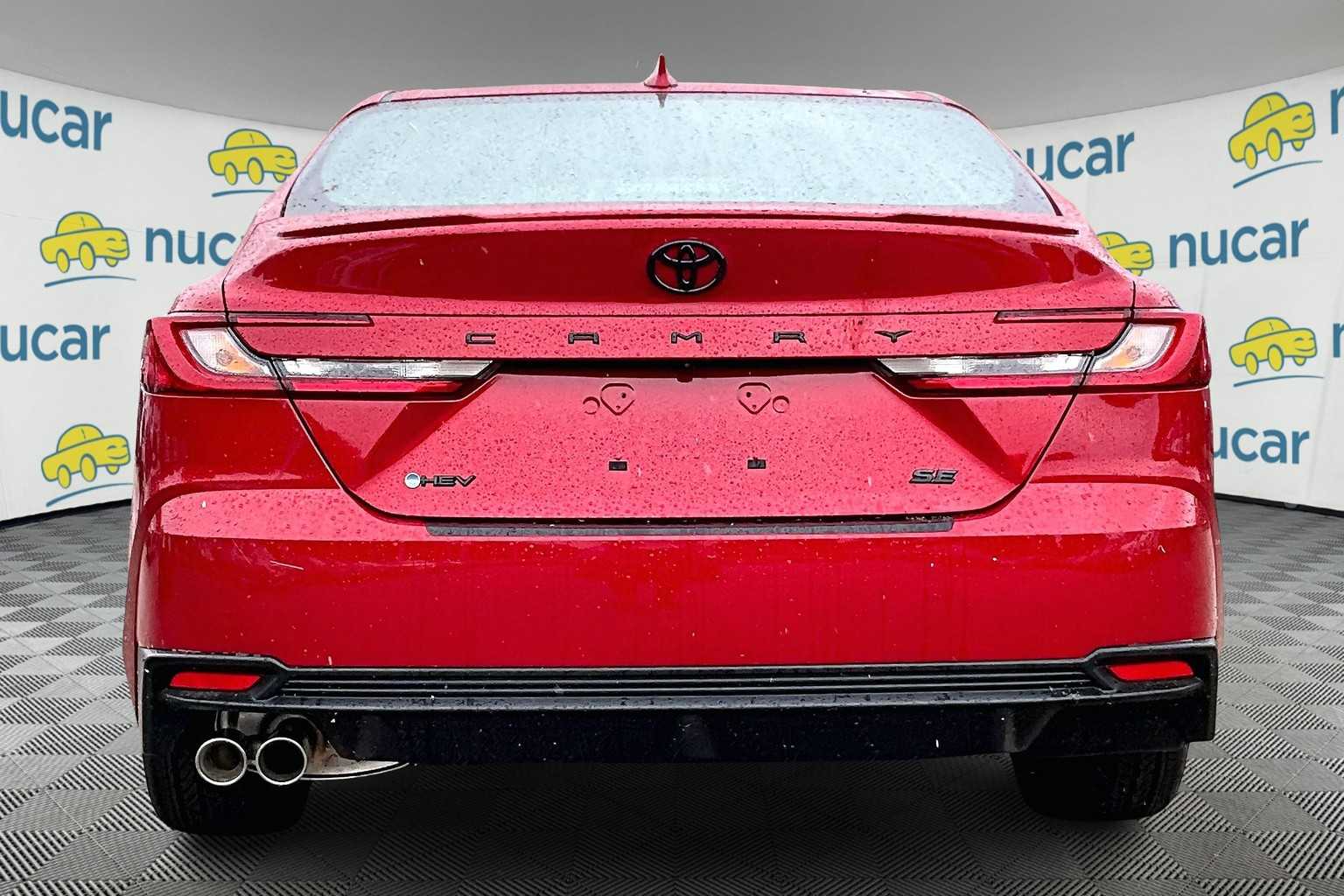 2025 Toyota Camry SE - Photo 6