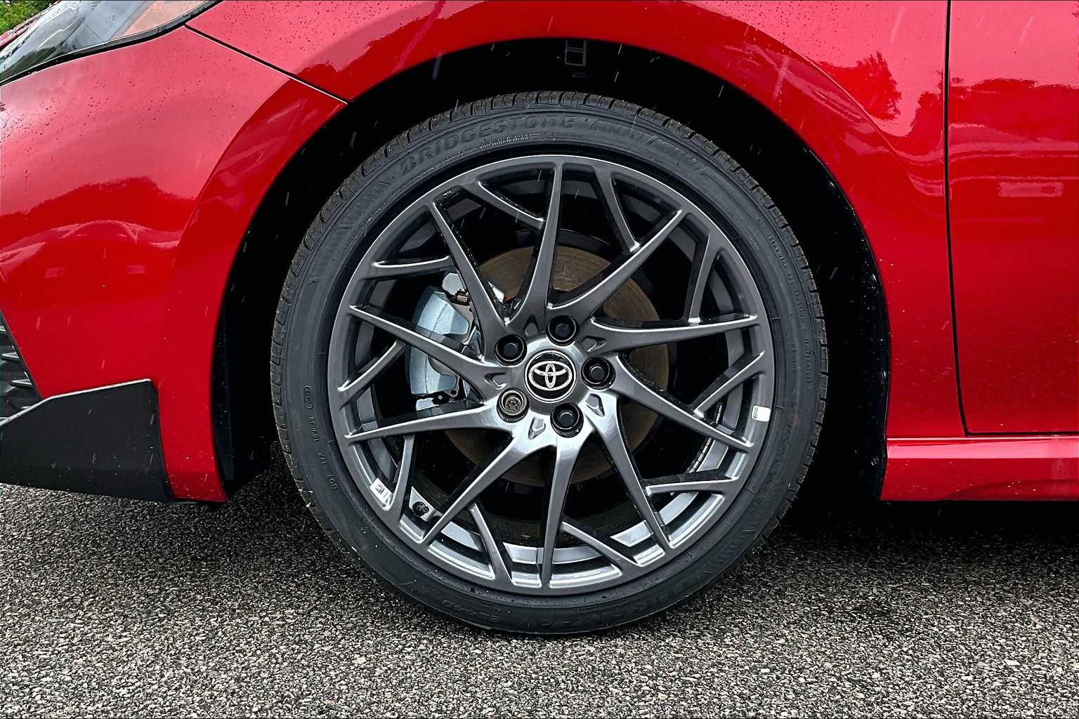2025 Toyota Camry SE - Photo 8