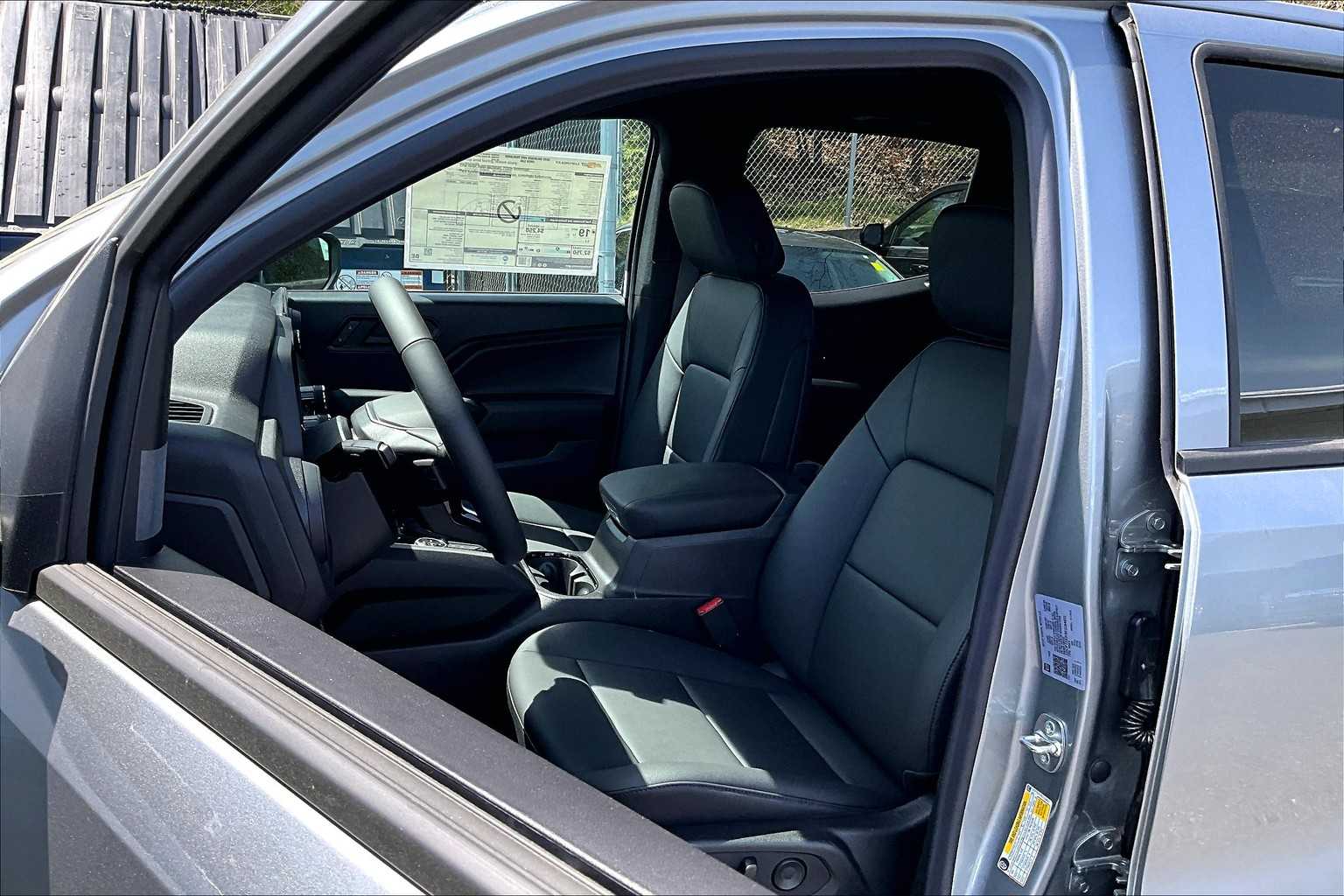 2025 Chevrolet Colorado 4WD Trail Boss - Photo 11
