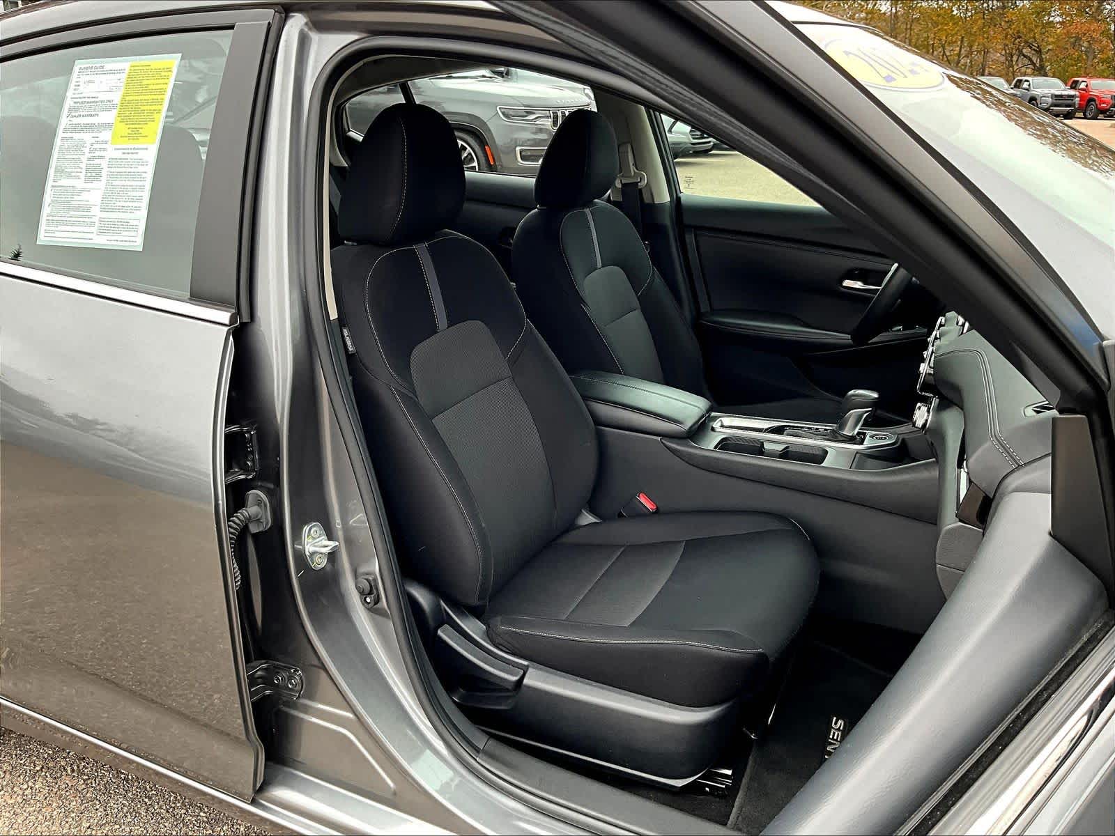 2024 Nissan Sentra SV - Photo 11