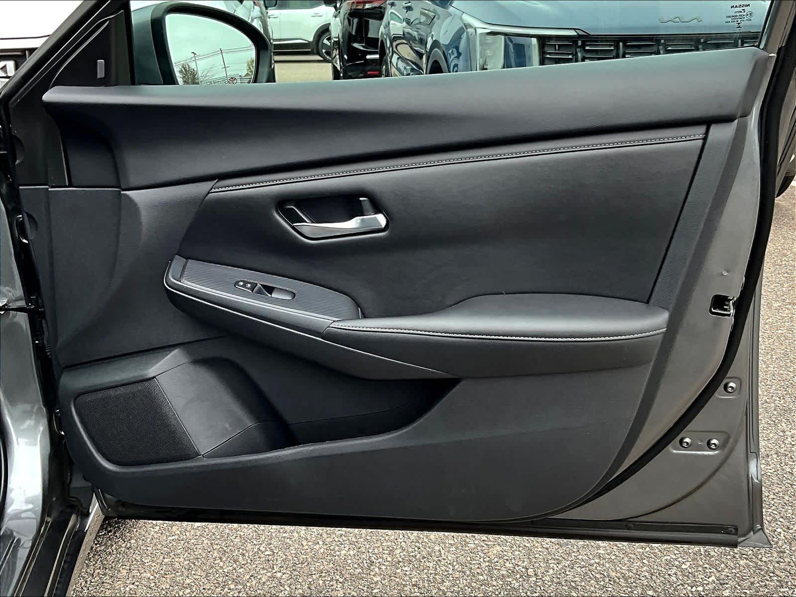 2024 Nissan Sentra SV - Photo 12