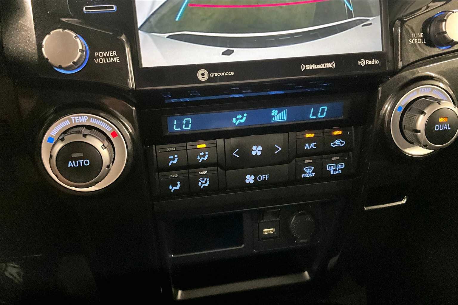 2021 Toyota 4Runner Venture - Photo 26