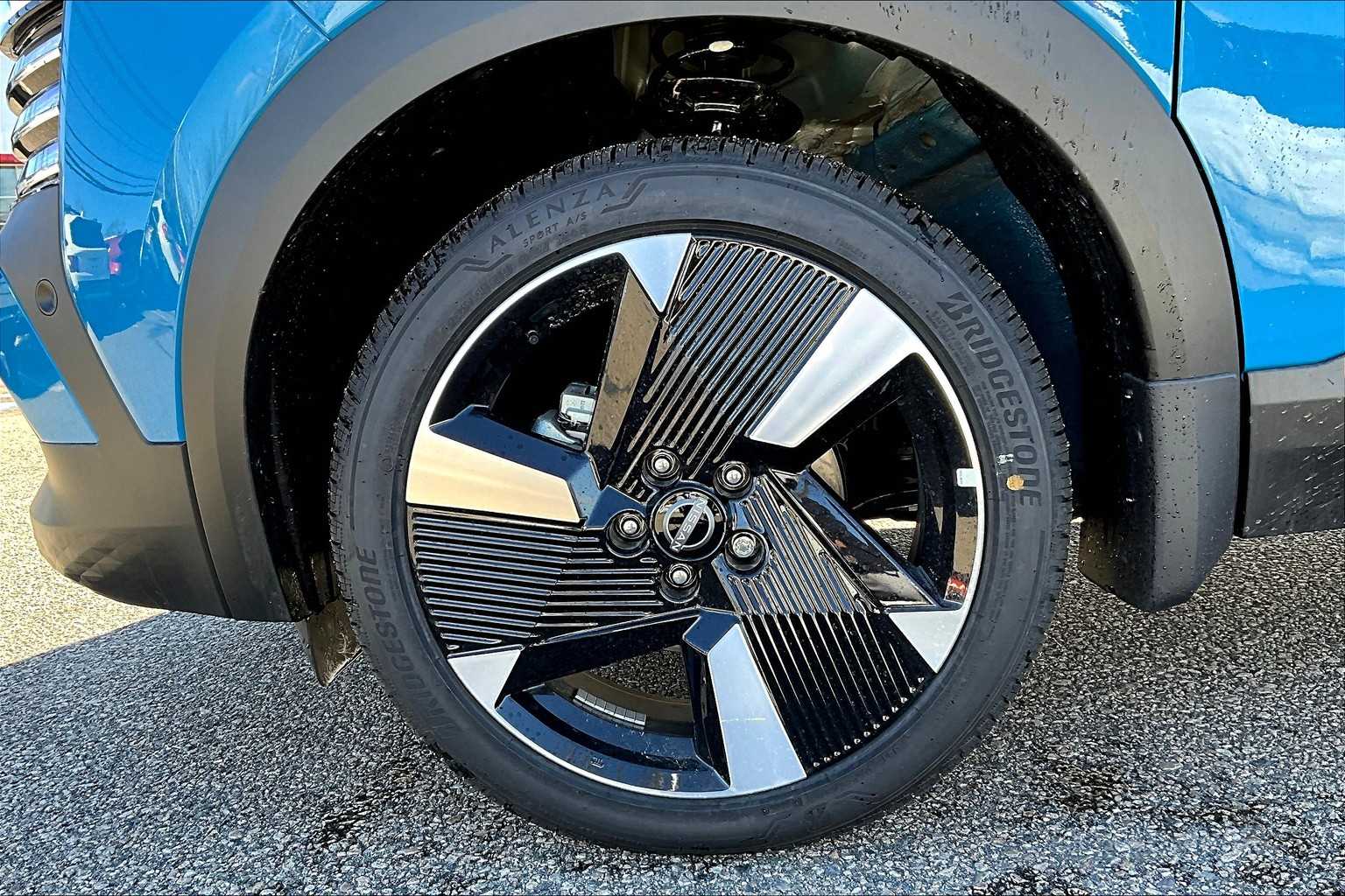 2025 Nissan Kicks SR - Photo 8