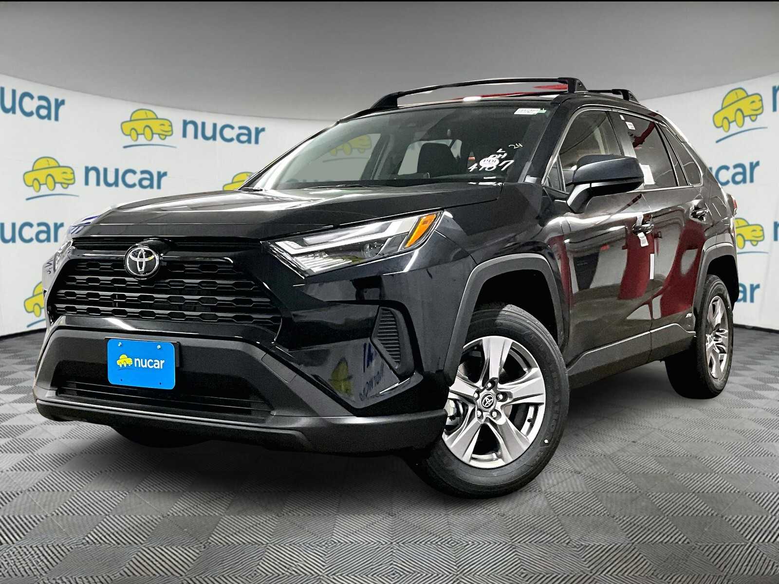 2025 Toyota RAV4 Hybrid LE - Photo 4