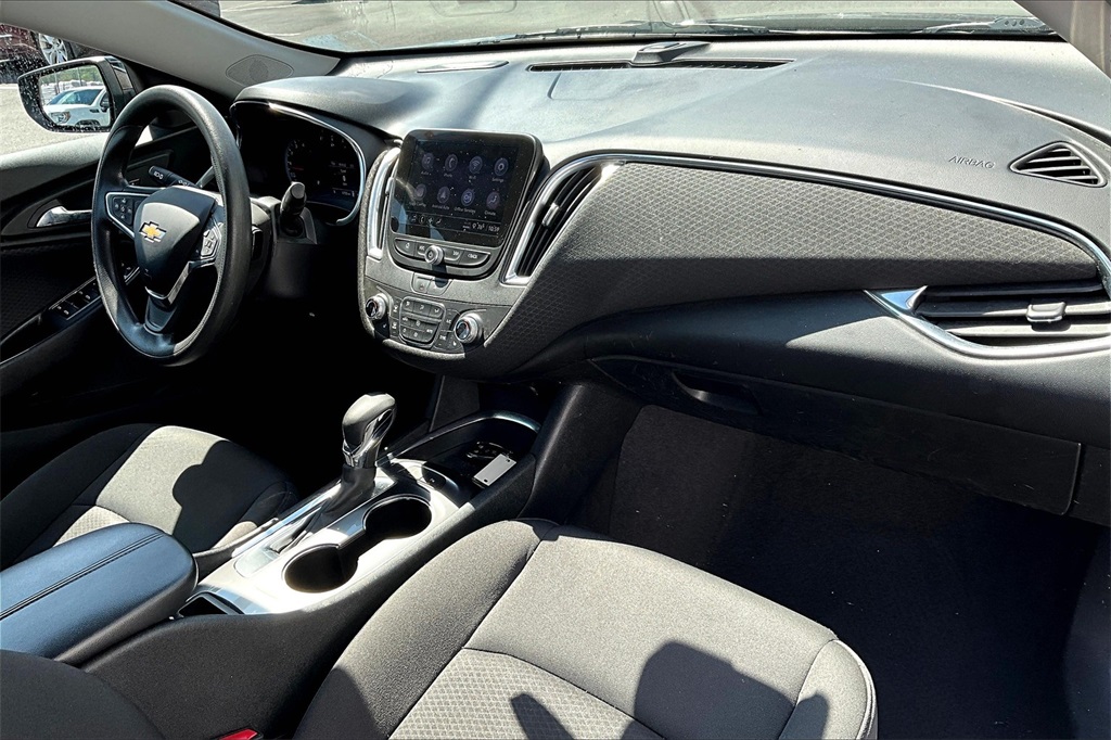 2021 Chevrolet Malibu LT - Photo 14