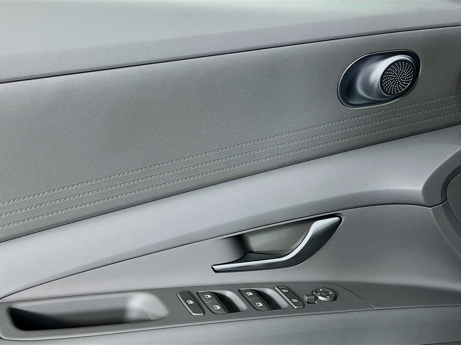 2025 Hyundai Elantra Hybrid Blue - Photo 15