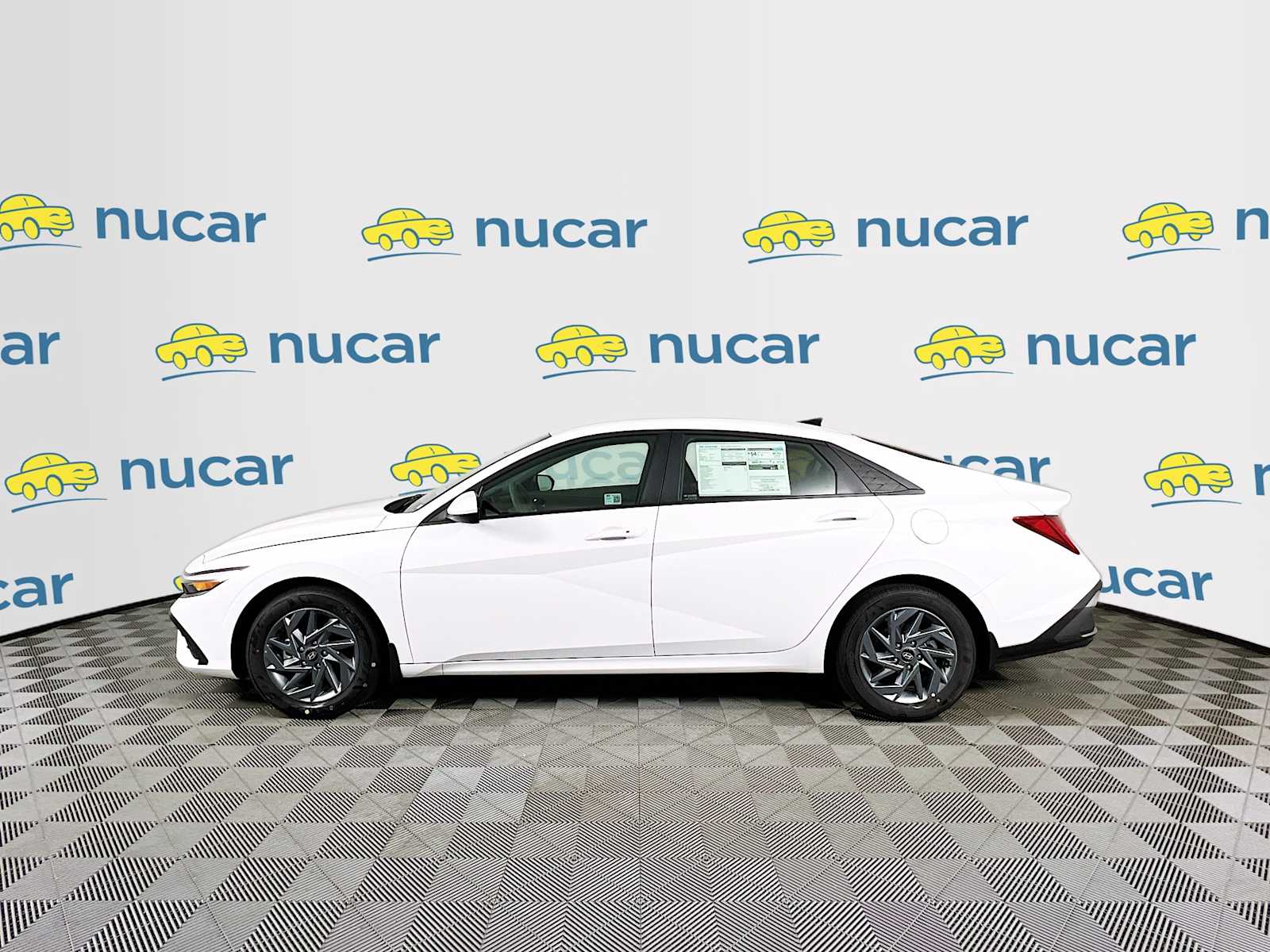 2025 Hyundai Elantra Hybrid Blue - Photo 3