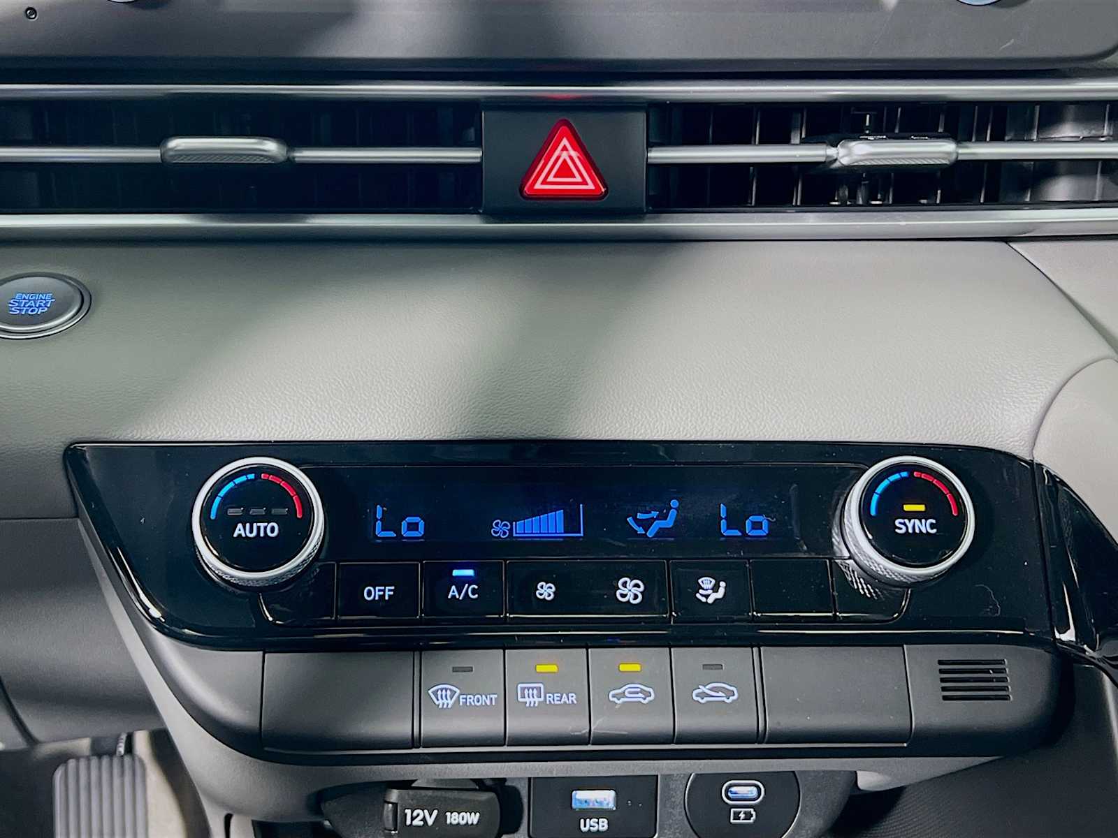 2025 Hyundai Elantra Hybrid Blue - Photo 10